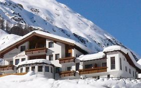 Soliva Hotel & Apartments